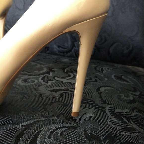 Guess Classic Nude Beige Pumps Peep Toe Platform Stiletto - Picture 4 of 7